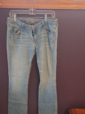 Arizona Jean Company Light Wash Straight Leg Jeans